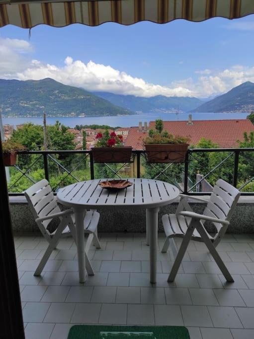 Appartamento Vista Lago Germignaga Bagian luar foto